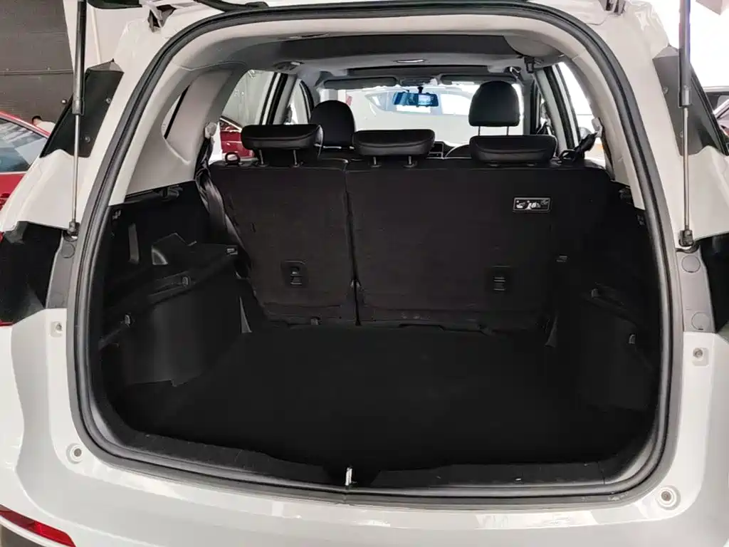 Haval M6 2018 — фото 19