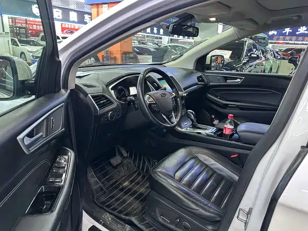 Ford Edge 2015