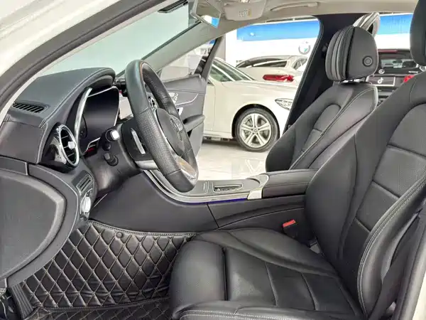 Mercedes-Benz C-Class 2020