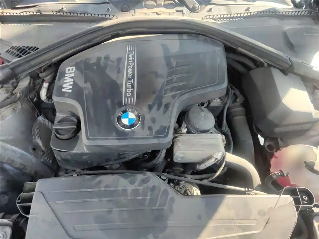BMW 3 Series 2015 — фото 17