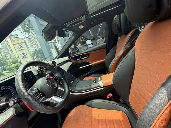 Mercedes-Benz C-Class 2024