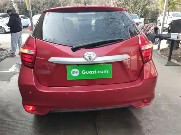 Toyota Yaris L 2021
