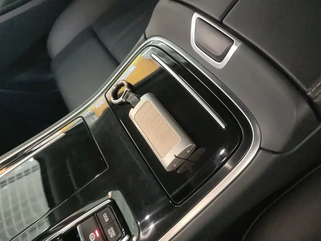 GAC Motor Trumpchi M8 2021 — фото 11