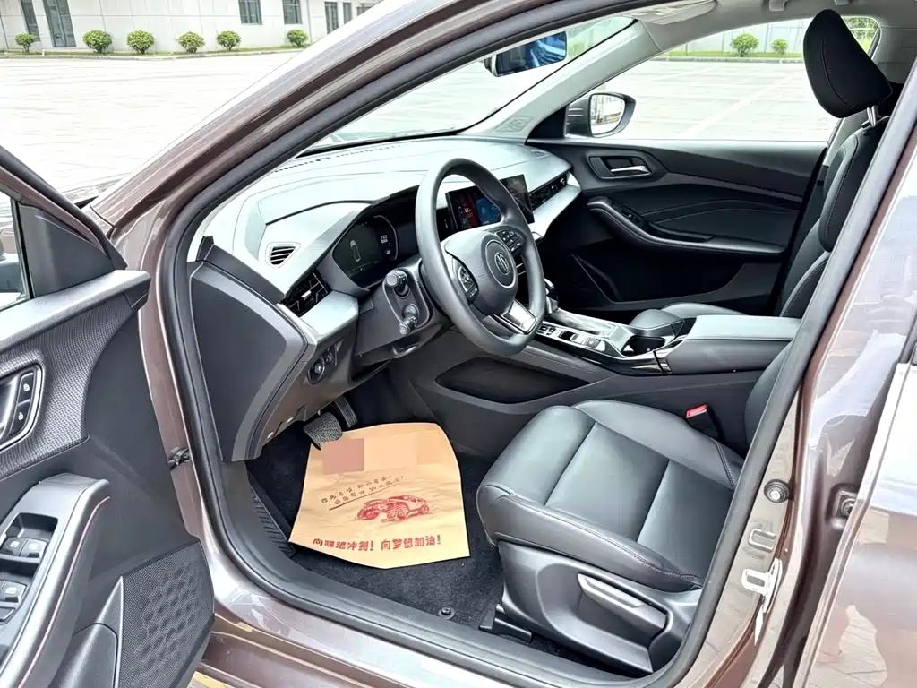 MG MG5 2021