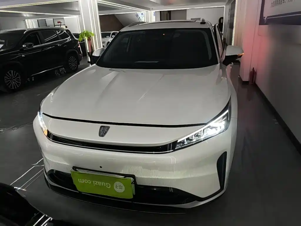Roewe D5X DMH 2025 — фото 3