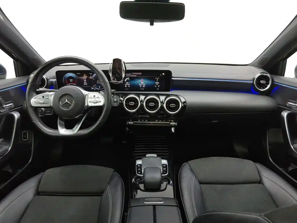 Mercedes-Benz A-Class 2019 — фото 5