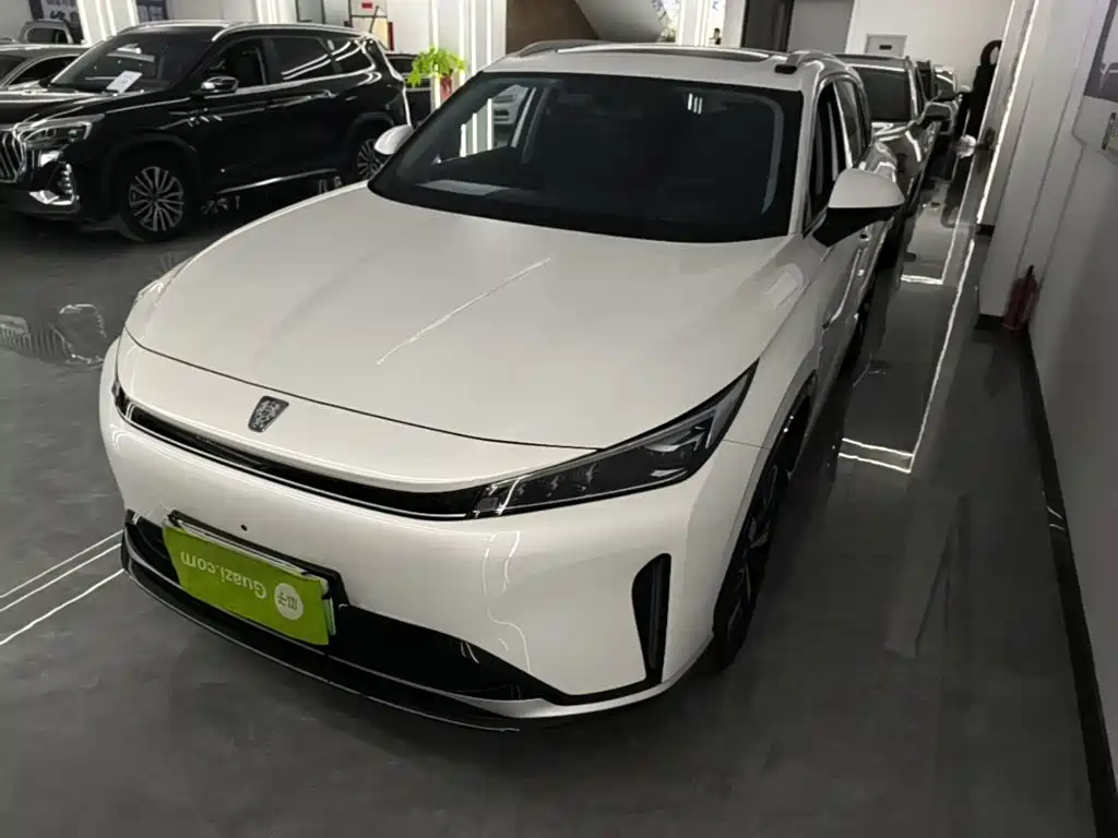 Roewe D5X DMH 2025 — фото 1