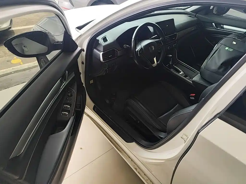 Honda Inspire 2023 — фото 16