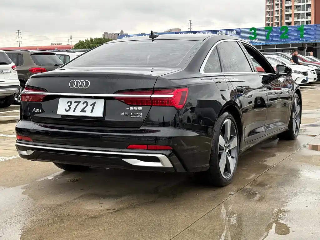 Audi A6L 2022 — фото 4