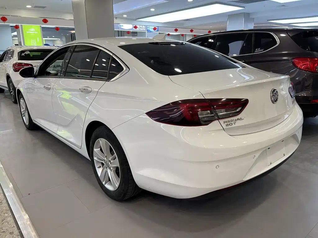 Buick Regal 2020 — фото 13