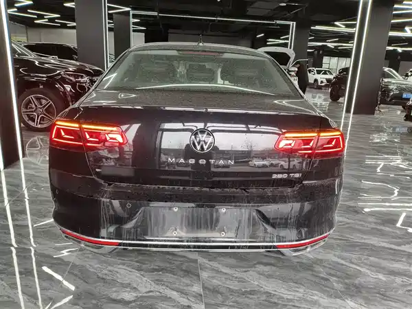 Volkswagen Magotan 2025