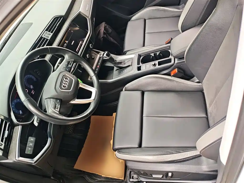 Audi Q3 2021 — фото 16