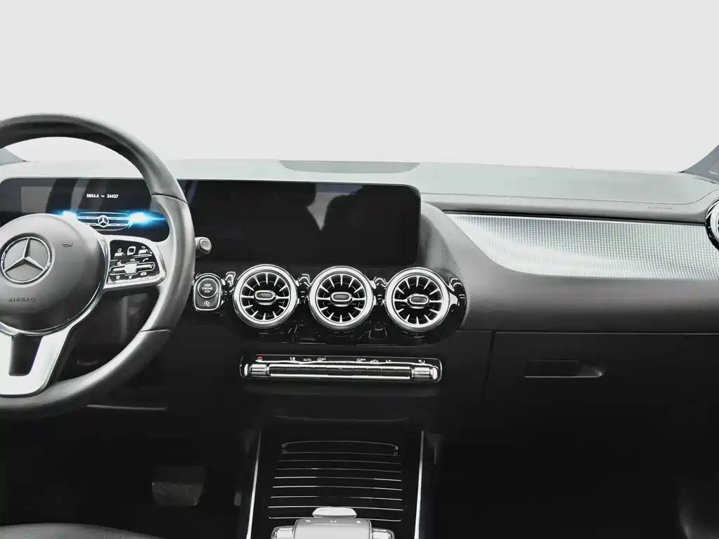 Mercedes-Benz GLA 2023 — фото 21