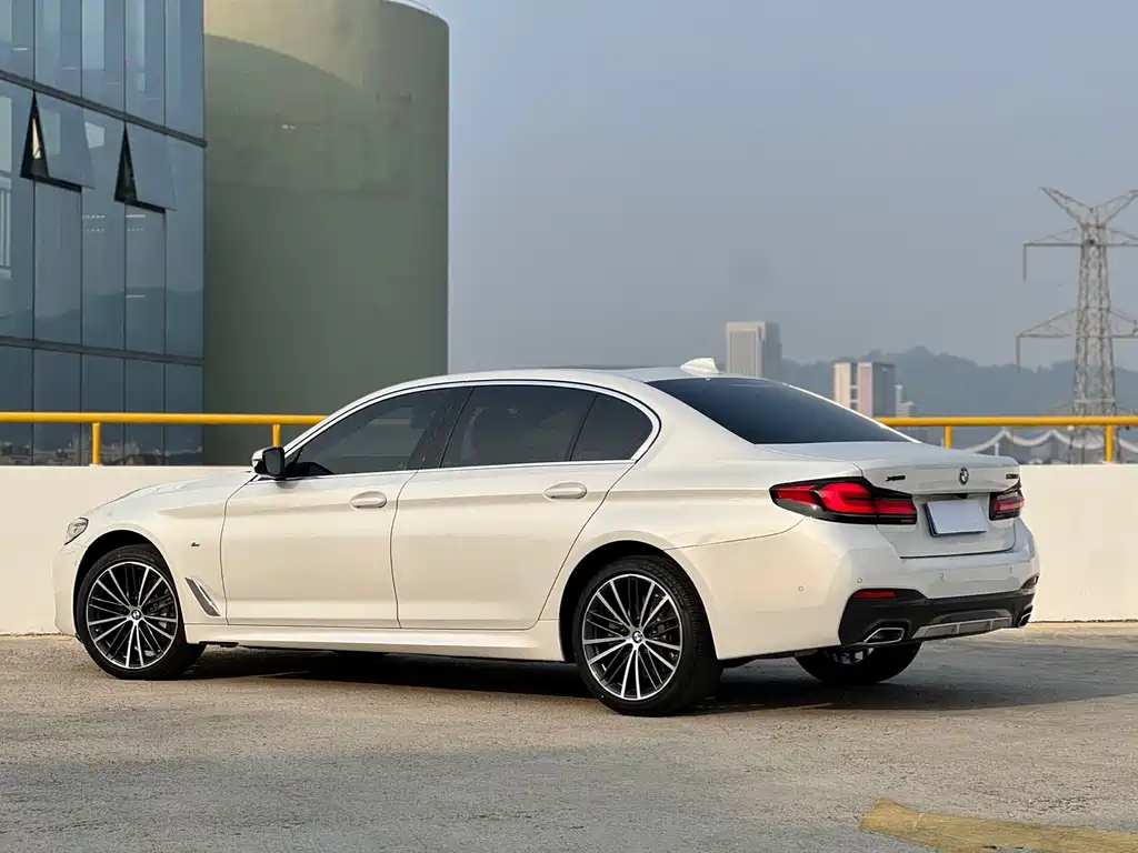 BMW 5 Series 2021 — фото 4