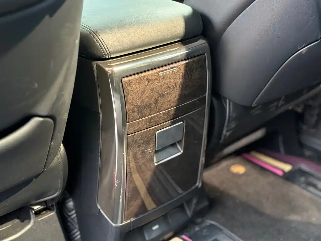 Toyota Alphard 2020 — фото 14
