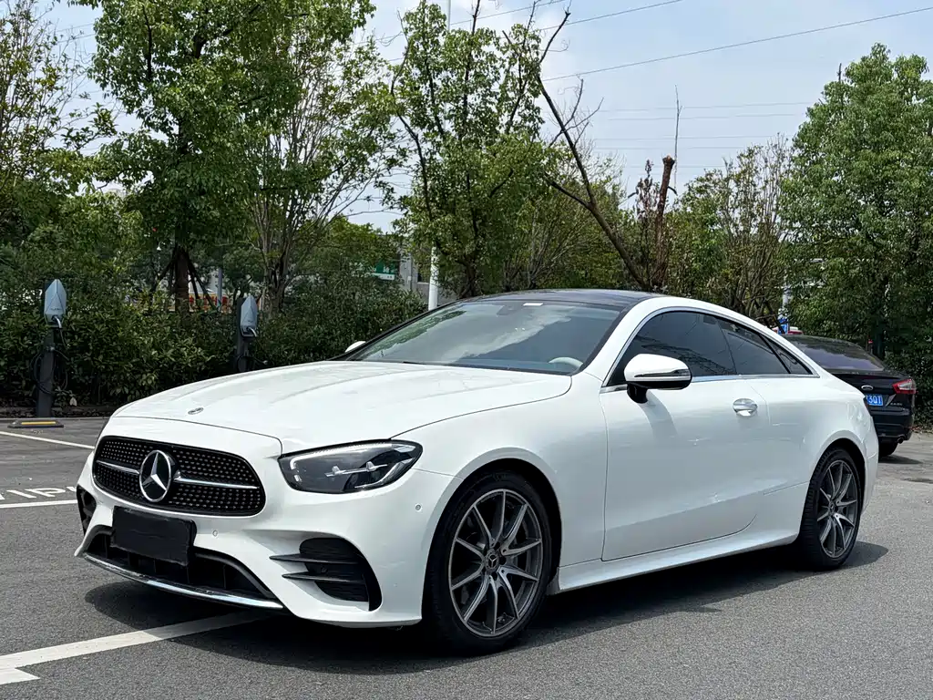 Mercedes-Benz E-Class 2023 — фото 1