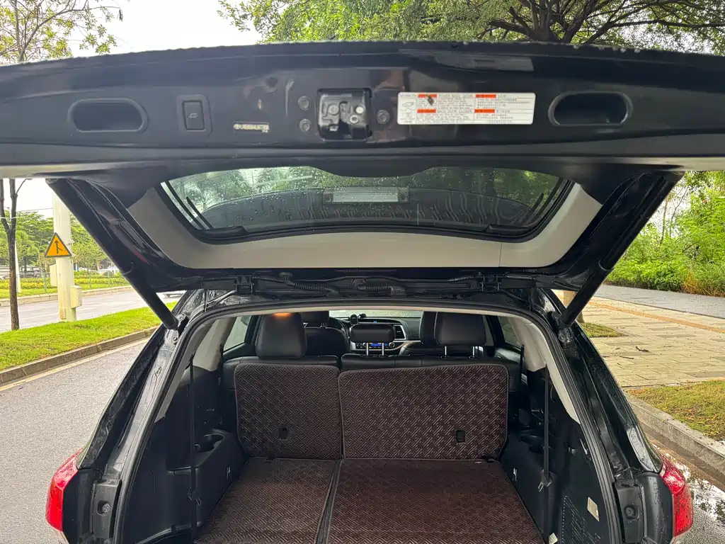 Toyota Highlander 2020 — фото 12