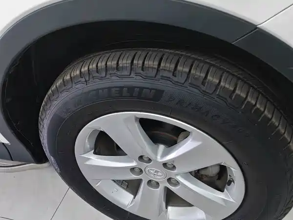 Toyota RAV4 2014