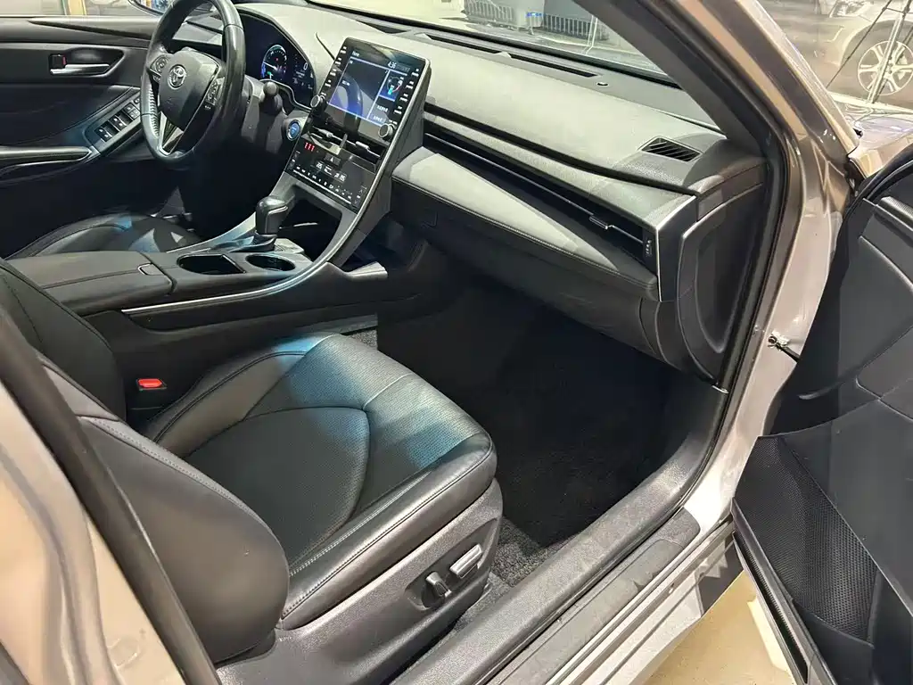 Toyota Avalon 2019 — фото 15