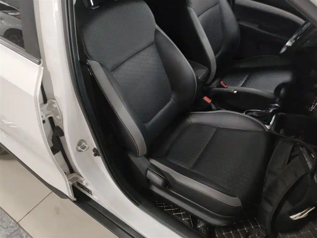 Kia KX1 2018 — фото 17