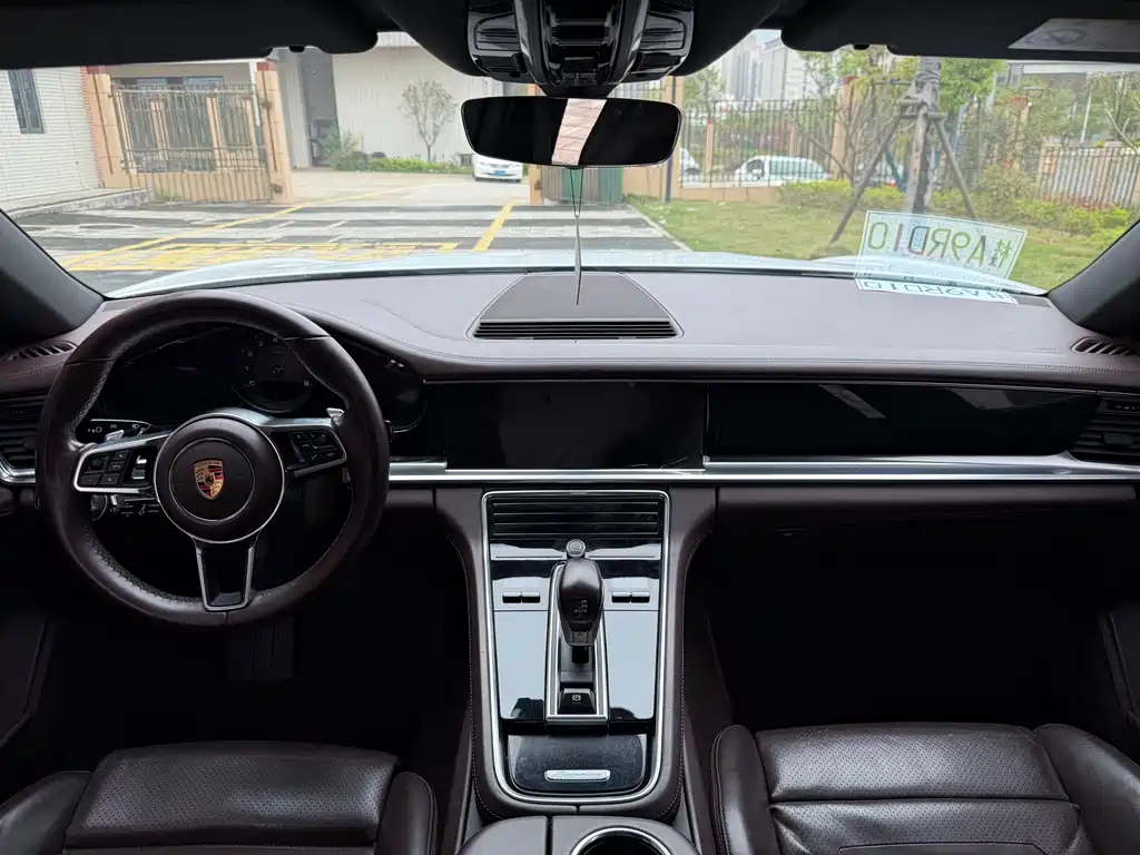 Porsche Panamera 2018 — фото 7