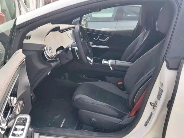 Mercedes-Benz EQE AMG 2025
