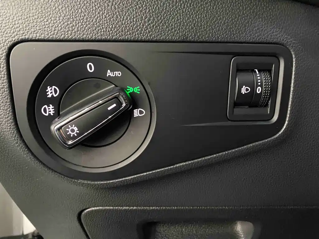 Volkswagen Tiguan L 2021 — фото 13