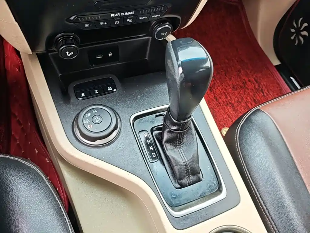 Ford Everest 2018 — фото 14