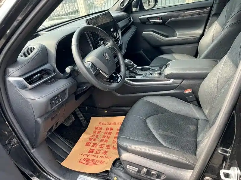 Toyota Crown Kluger 2023