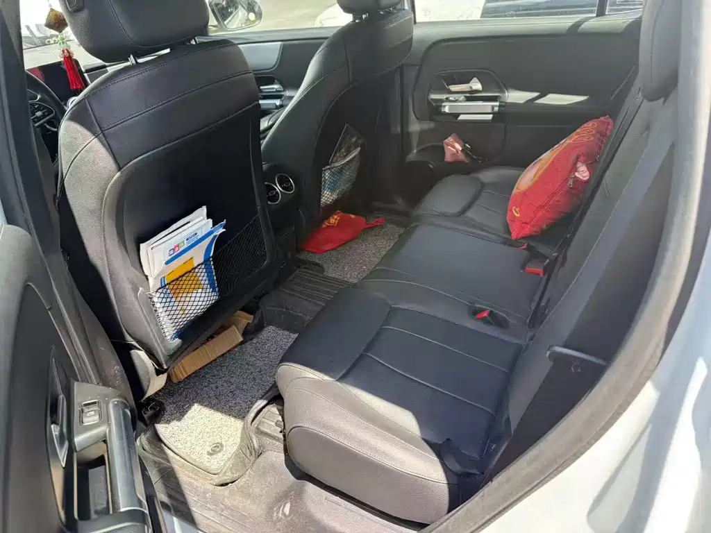Mercedes-Benz GLB 2021