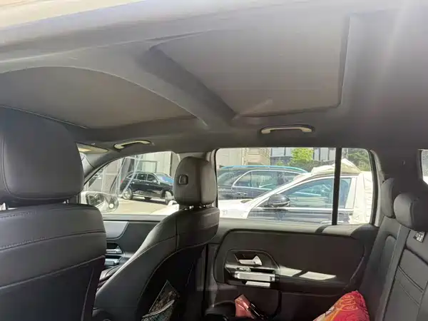 Mercedes-Benz GLB 2021