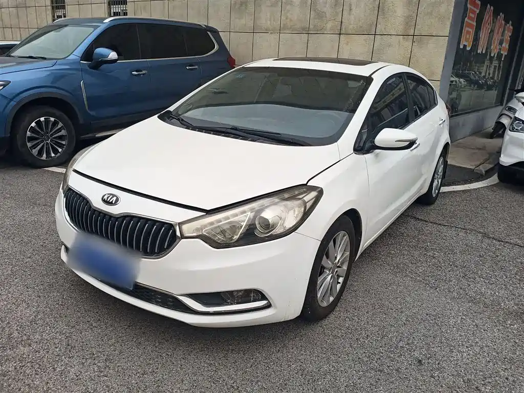 Kia K3 2015 — фото 1