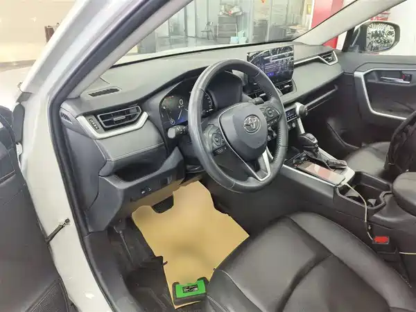 Toyota RAV4 2023
