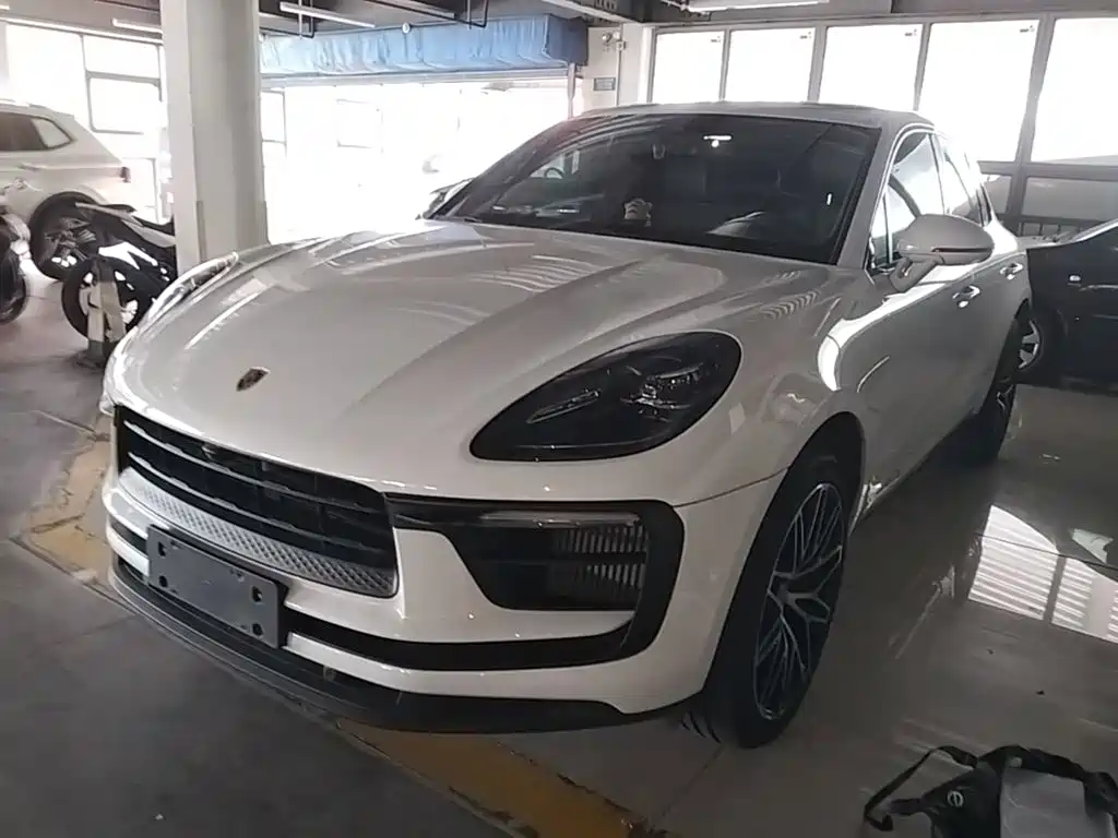 Porsche Macan 2022 — фото 1