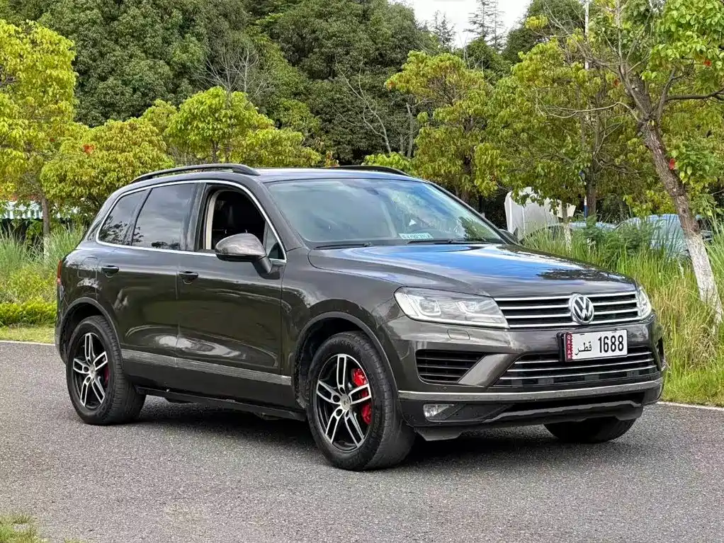 Volkswagen Touareg 2017 — фото 1