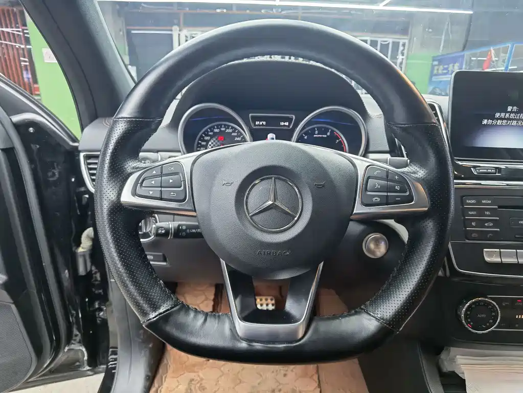 Mercedes-Benz GLE AMG 2019 — фото 10
