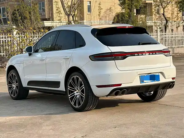 Porsche Macan 2021