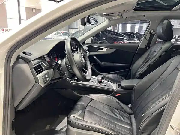 Audi A4L 2018