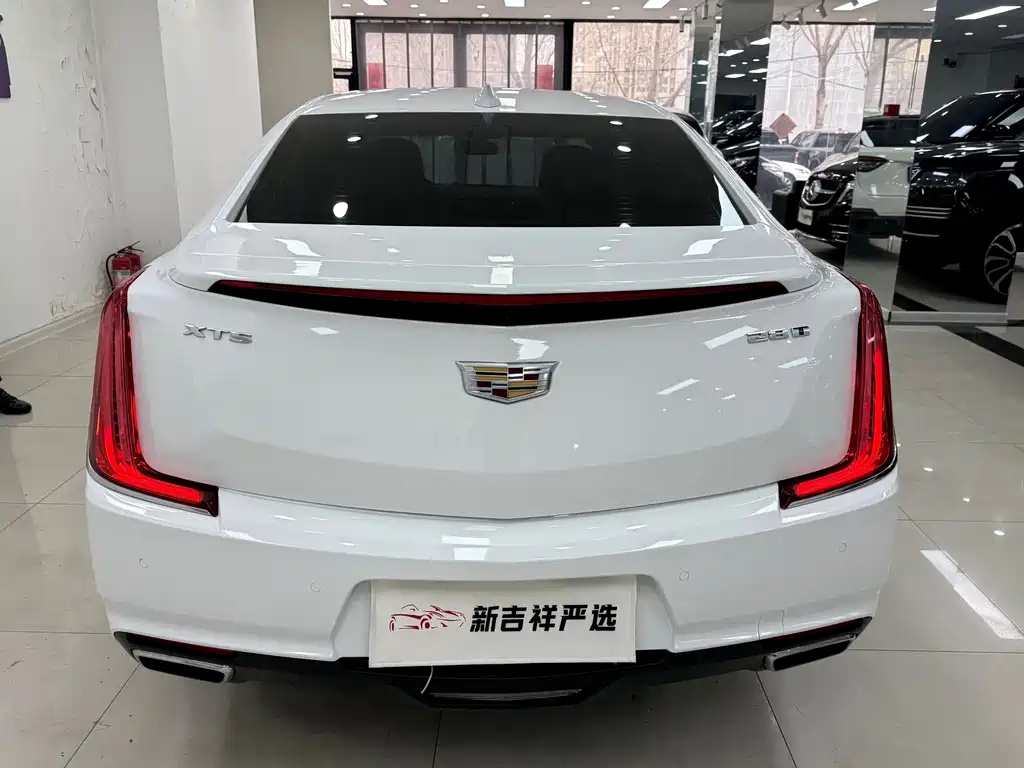 Cadillac XTS 2019 — фото 16