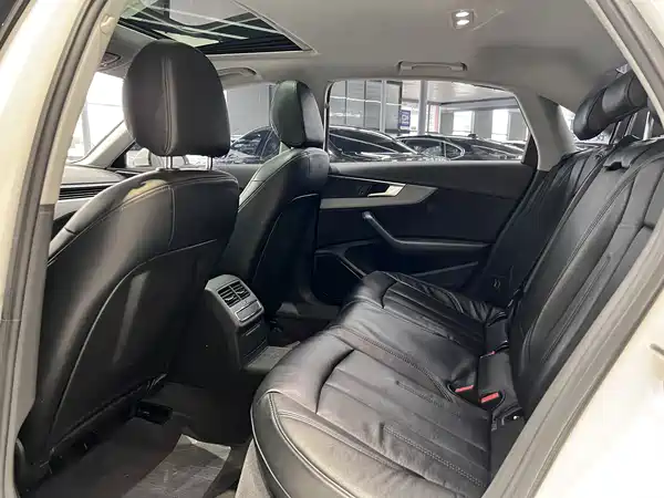 Audi A4L 2018