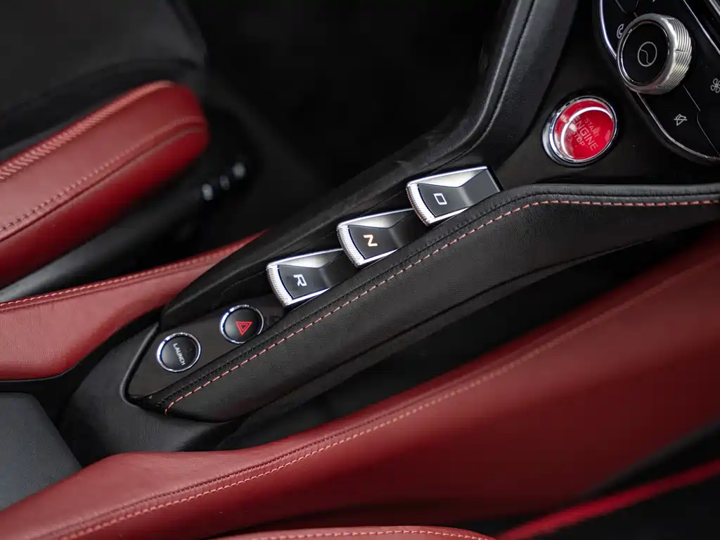 McLaren 720S 2020 — фото 11