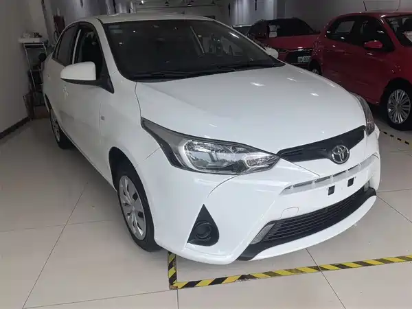 Toyota Yaris L 2019