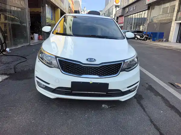 Kia K2 2015