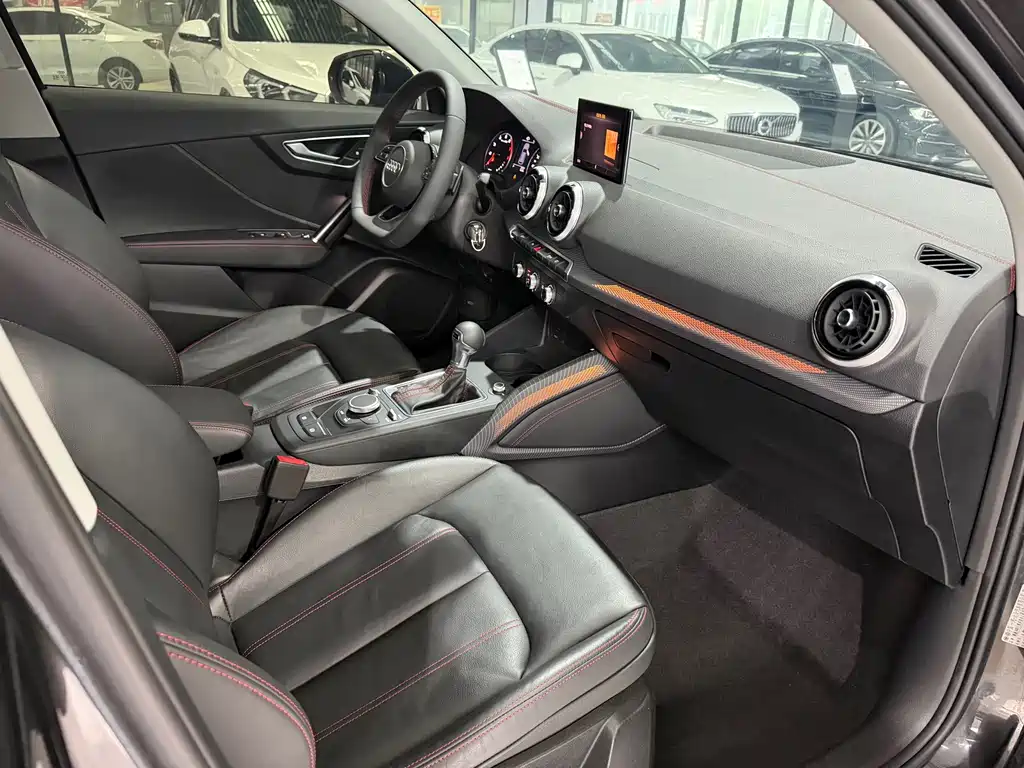 Audi Q2L 2022