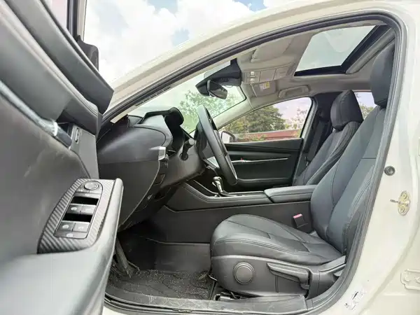 Mazda 3 Axela 2021