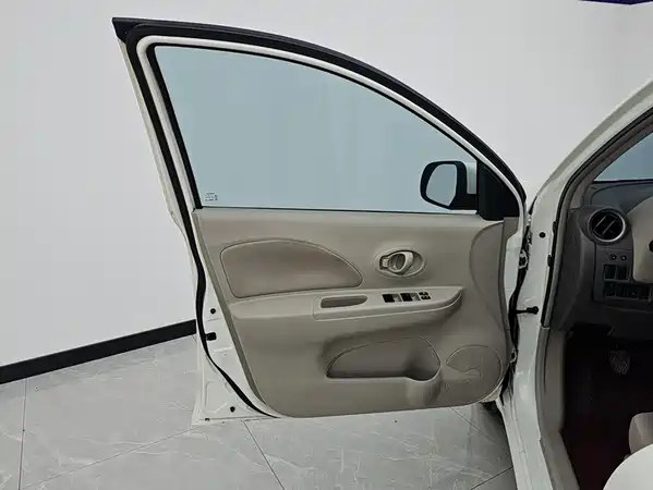 Nissan March 2014