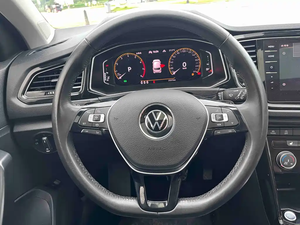Volkswagen T-Roc 2022 — фото 15