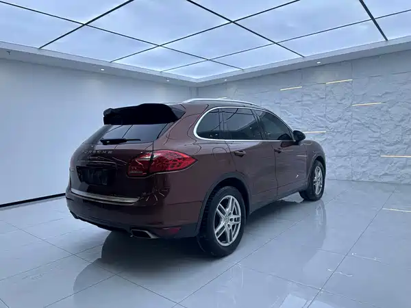 Porsche Cayenne 2011