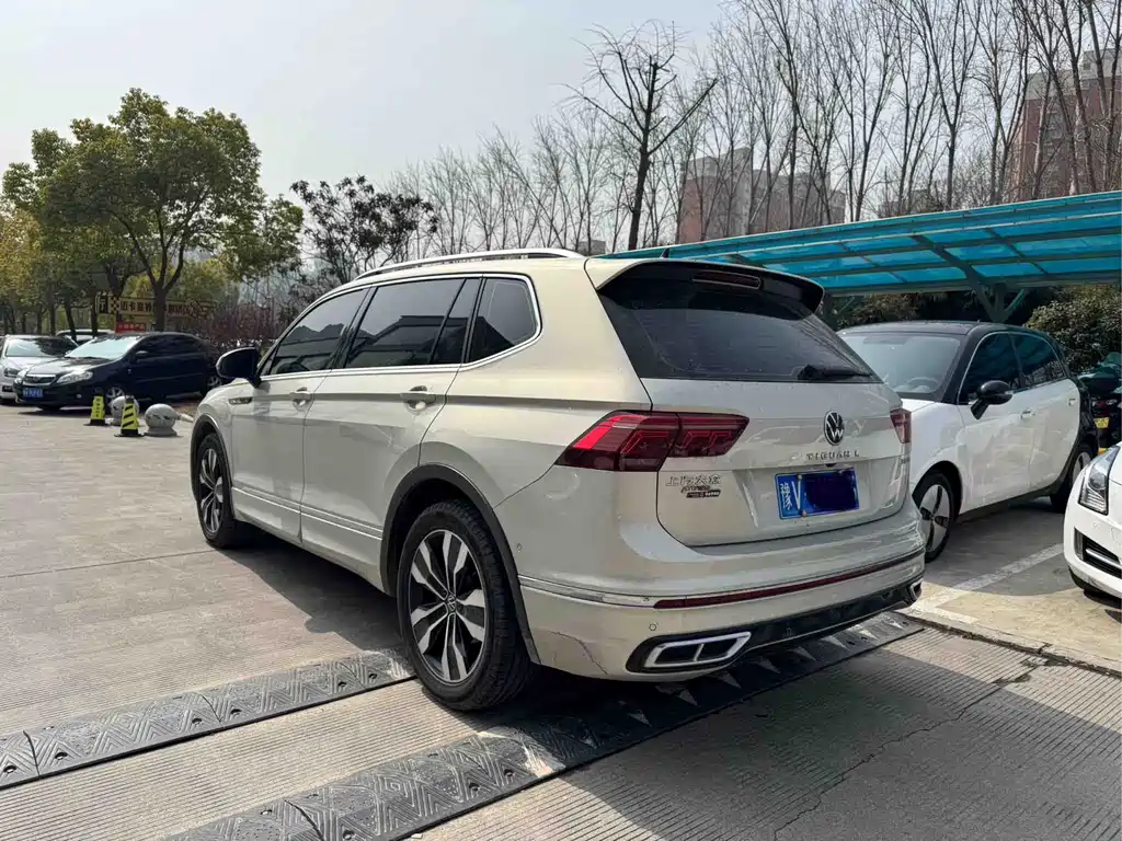 Volkswagen Tiguan L 2022