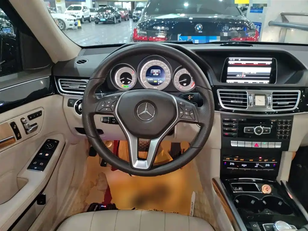 Mercedes-Benz E-Class 2015 — фото 11